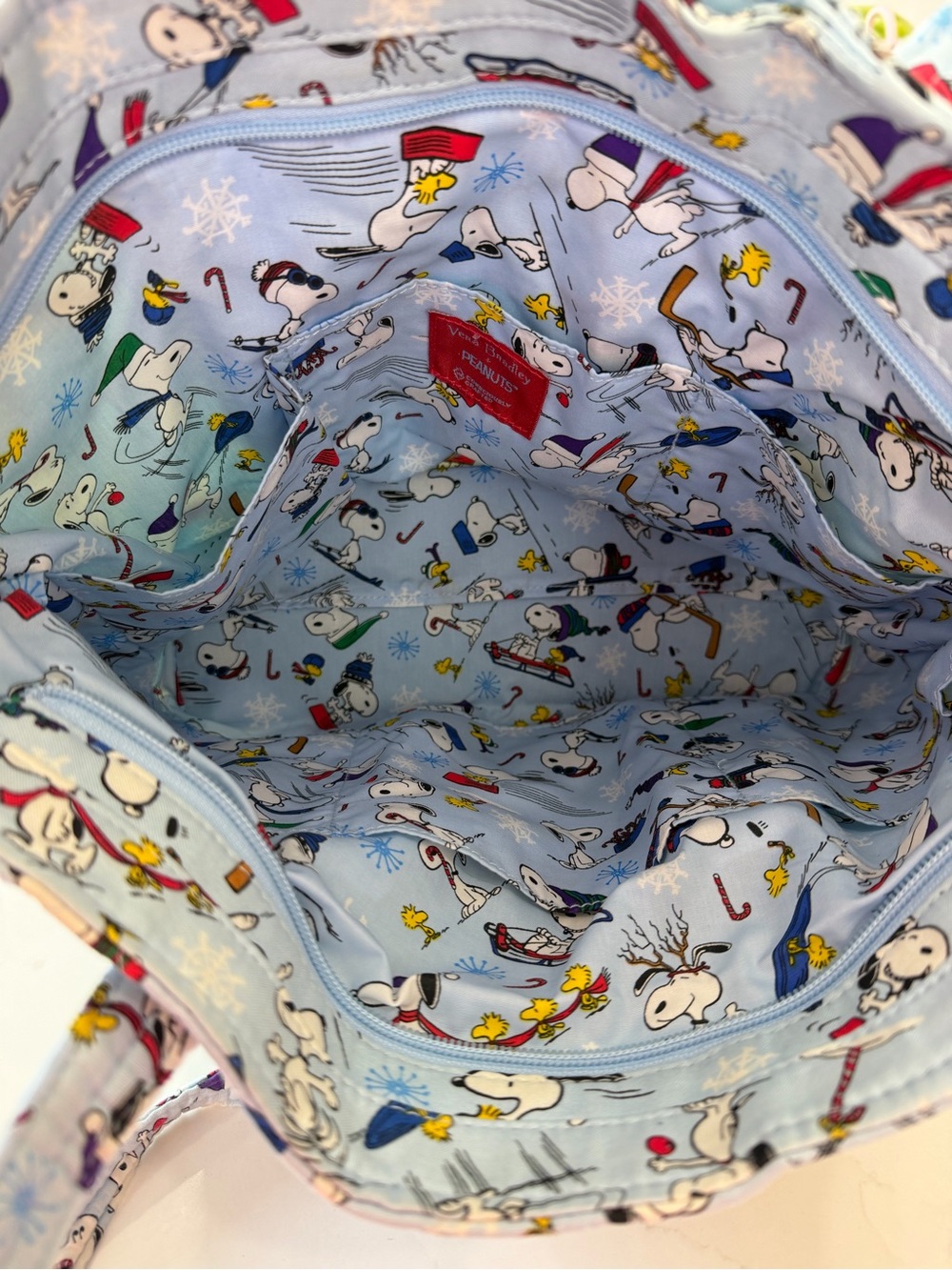 Vera Bradley Small Vera Tote Ski Jump Snoopy - Picture 3 of 4